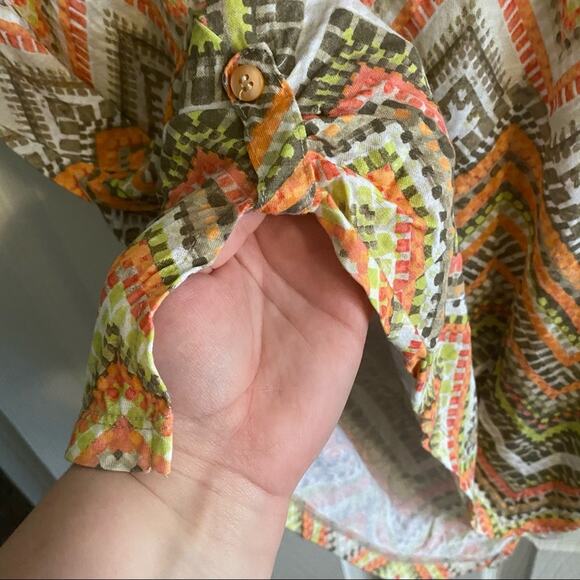 Chico’s Multicolor Chevron Print Top Women's Size Medium / 8 (Chico's 1) - Picture 3 of 9